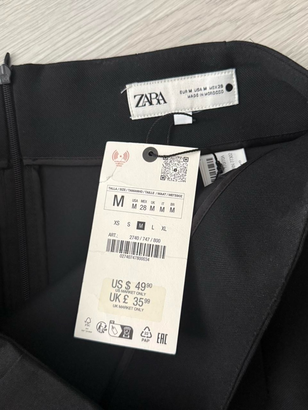Zara Black Mini Skirt - Picture 2 of 3